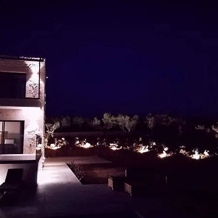 Afea Villa
